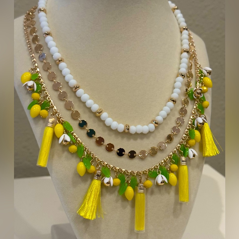 Lilly Pulitzer Lemon Grove Tassel Necklace NWT - Picture 2 of 6
